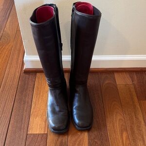Santana Canada Waterproof Brown Tall Gusseted Zippered Boots